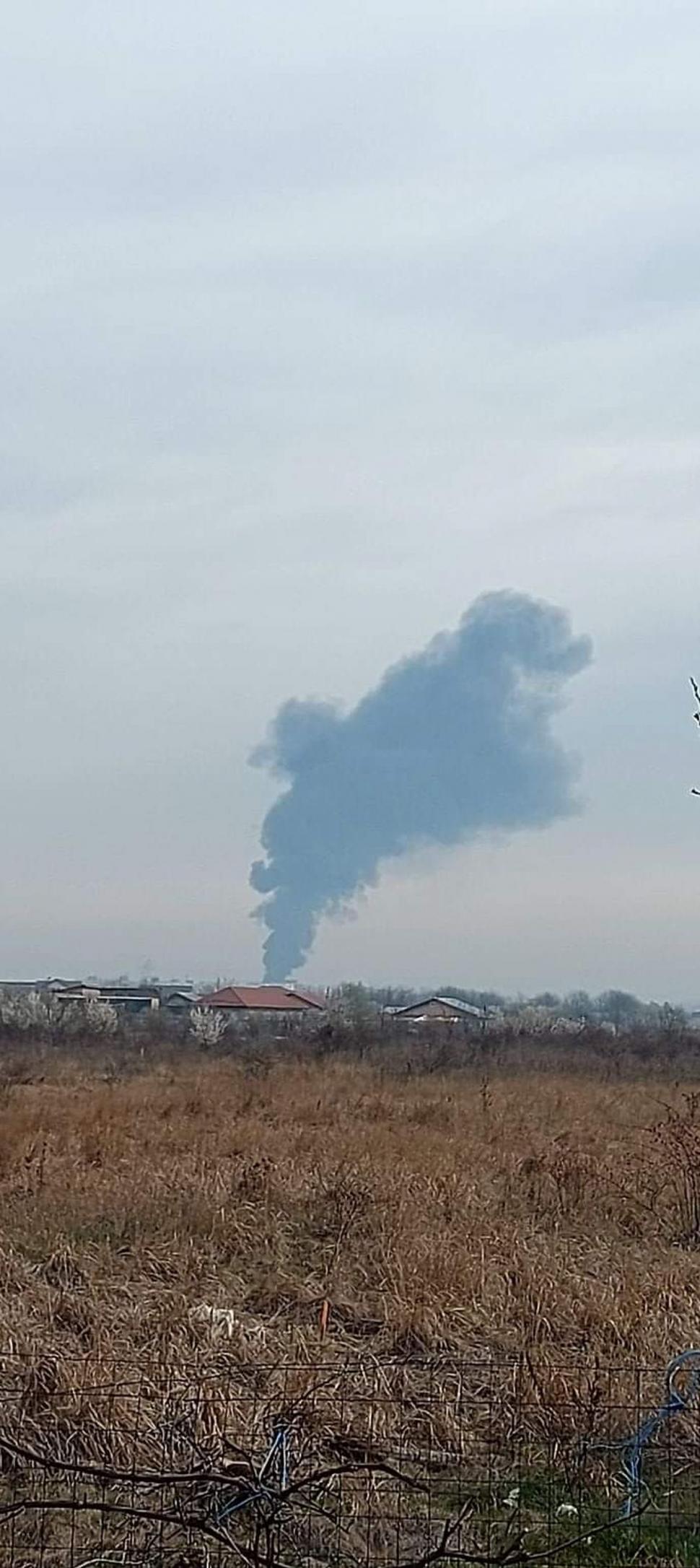 Incendiu puternic în Sectorul 5 din București! ”Arde blocul! Lăsați lucrurile și mergeți jos!” 823702