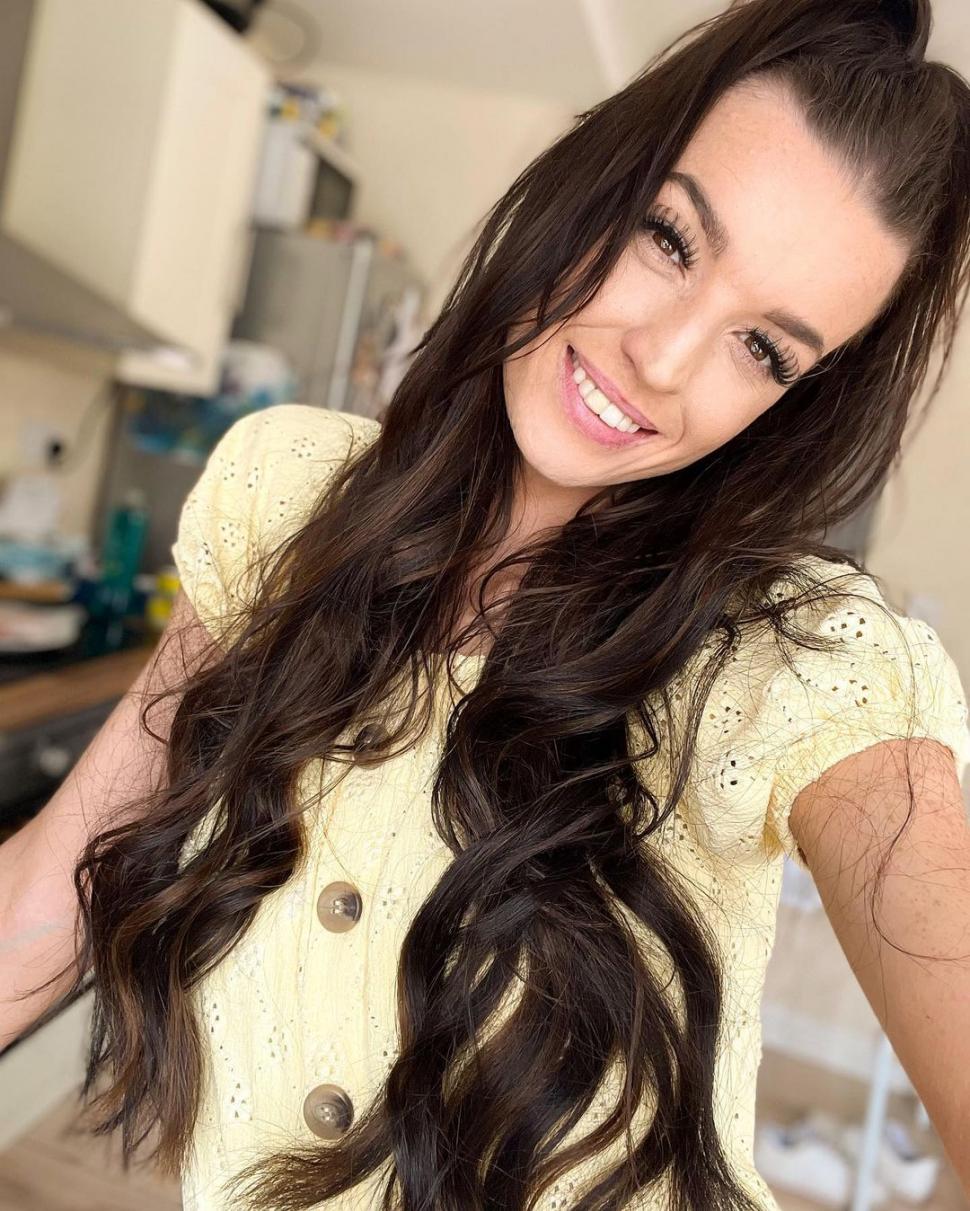 "Suntem zdrobiți, doi copii au rămas fără mama lor". O tânără mămică s-a stins din viață subit, după luni în care s-a luptat cu dureri infernale de cap 823743