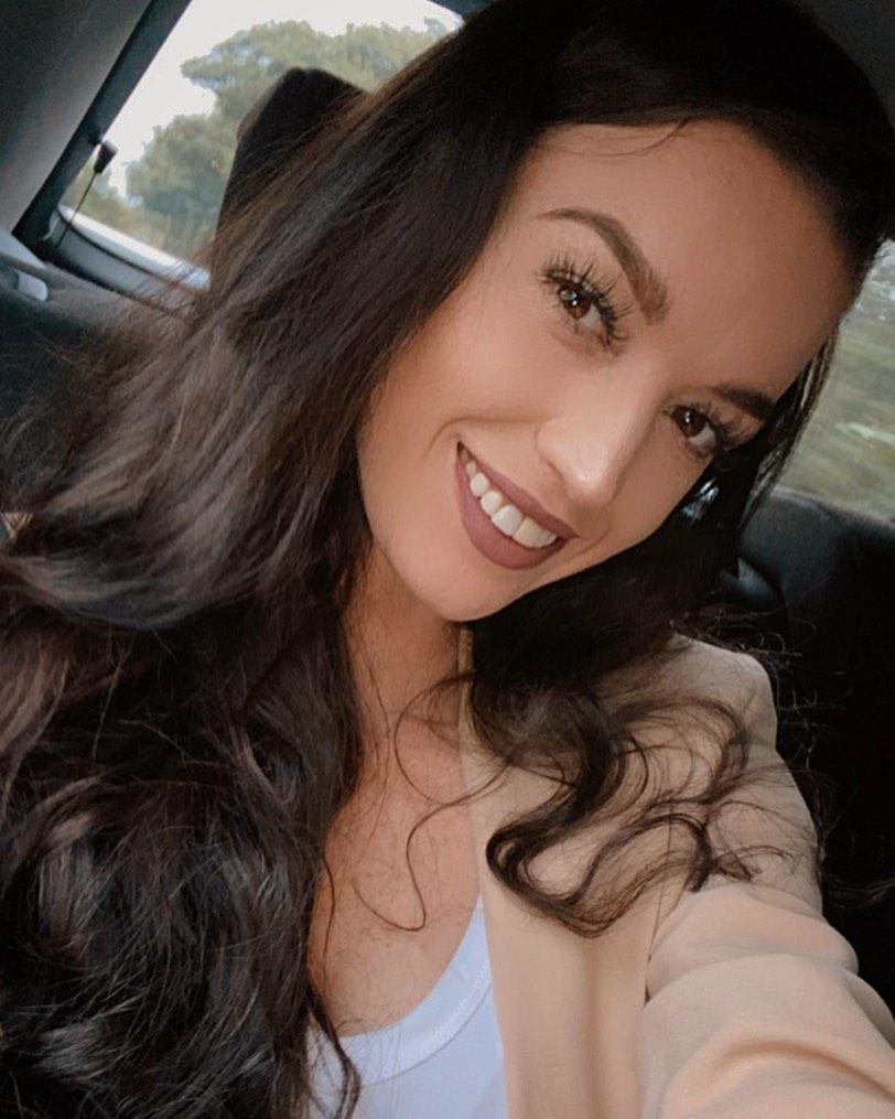 "Suntem zdrobiți, doi copii au rămas fără mama lor". O tânără mămică s-a stins din viață subit, după luni în care s-a luptat cu dureri infernale de cap 823745