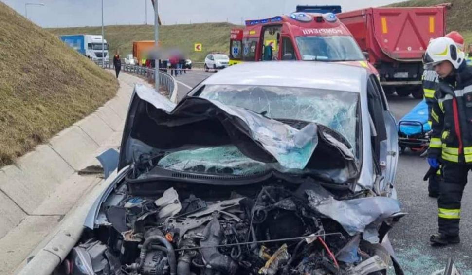 Accident mortal la ieșire de pe Autostrada A3, spre Nădășelu: Un bărbat mort și o femeie grav rănită 824259