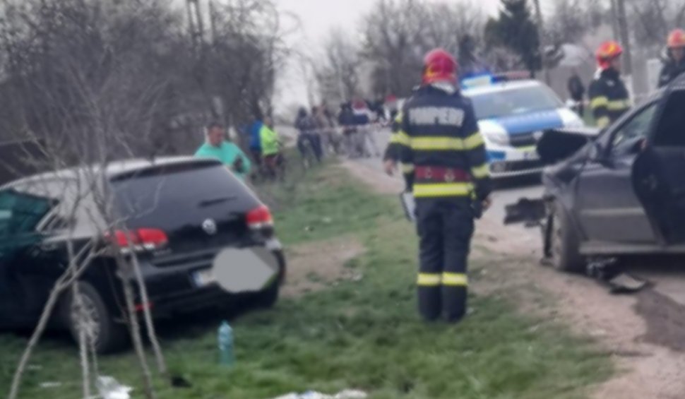 Şase persoane rănite, în urma unui accident între două maşini, pe o șosea din Teleorman