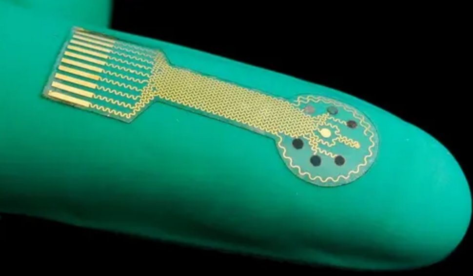 Un "bandaj inteligent" cu biosenzori ar putea ajuta la vindecarea rănilor cronice | Cine îl poate folosi
