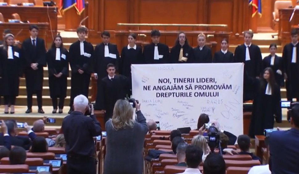 Proces simulat în Parlamentul României, cu dovezi reale descoperite în arhivele naziştilor