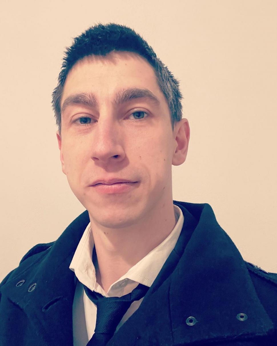 "Mi-a spus că el este vinovatul!" Un vecin al lui Bogdan, tânărul care şi-a omorât copilul de un an, rupe tăcerea 824858