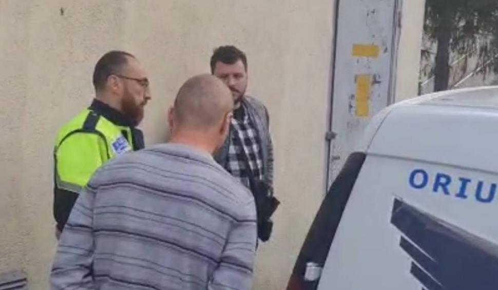 Un tânăr de 16 ani a tras mai multe focuri de armă după o șicanare în trafic, în Constanța 825138