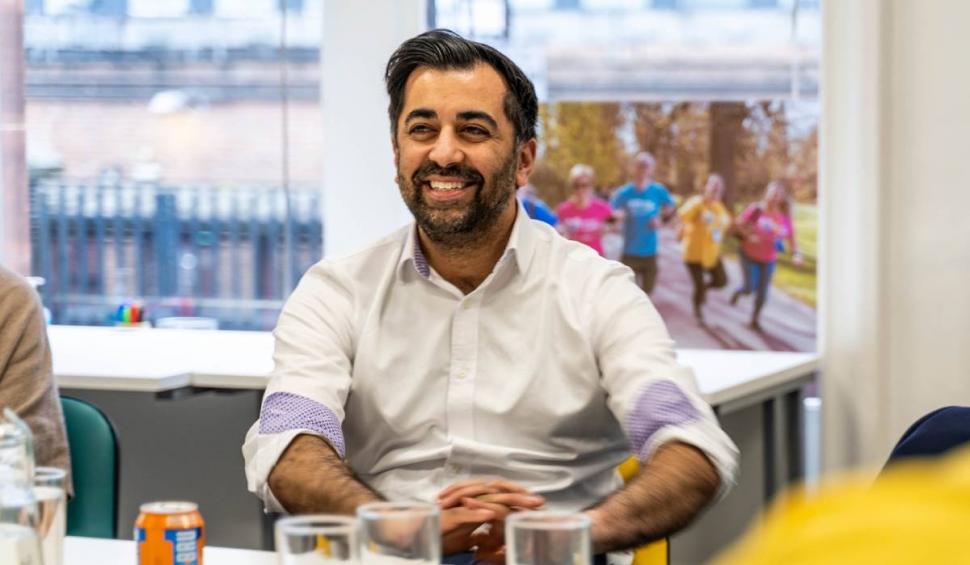 Cine este noul premier al Scoției | Are 37 de ani, este musulman și provine dintr-o minoritate etnică 825386