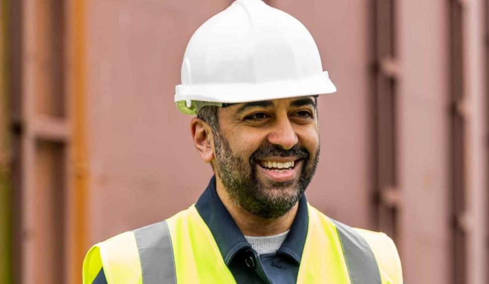 Cine este noul premier al Scoției | Are 37 de ani, este musulman și provine dintr-o minoritate etnică 825388