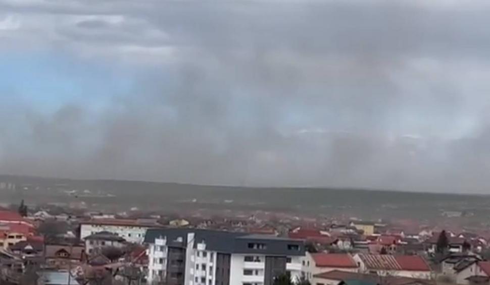 "Fenomen" incredibil pe cerul Craiovei | "Te trimite la spital și mai departe, în pământ" 825373