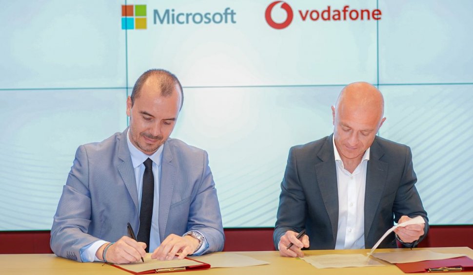 Vodafone și Microsoft își unesc forțele pentru a accelera digitalizarea sectoarelor public și privat din România | Material sustinut de Vodafone