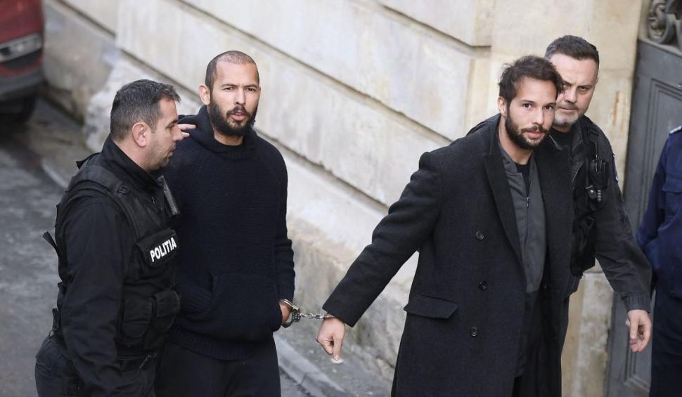 Fraţii Tate au fost eliberaţi din închisoare şi plasaţi în arest la domiciliu | Cum arată după trei luni petrecute în spatele gratiilor 826068