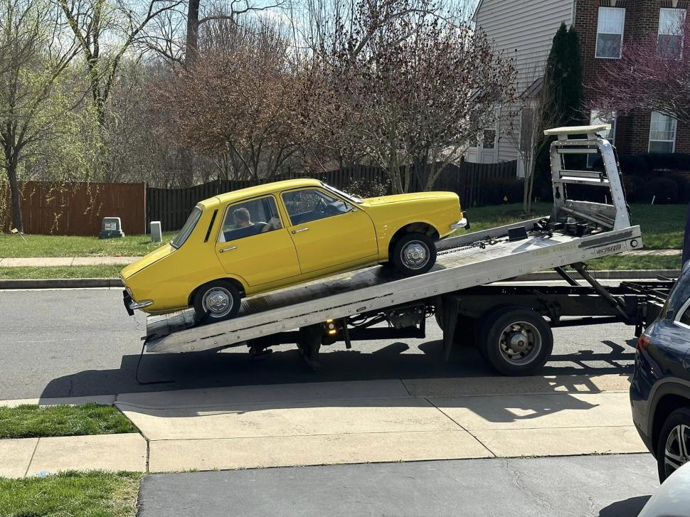 Un român și-a adus în America o Dacie veche de aproape 50 de ani. În cât timp a ajuns mașina la destinație 826385