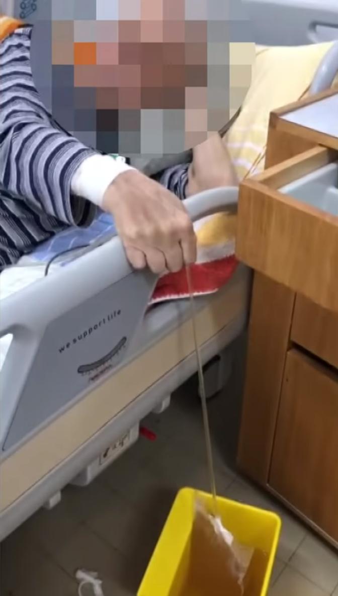 Imagini cutremurătoare din Spitalul de Urgenţe Reşiţa. Bolnavii stau în aşternuturi murdare şi ude  826542