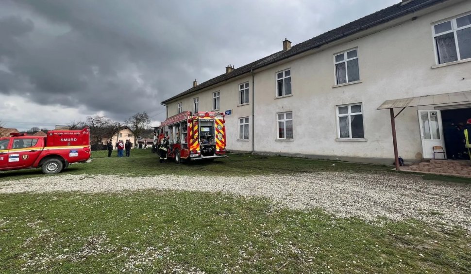 Incendiu la o școală din județul Sibiu! Zeci de elevi și profesori s-au autoevacuat