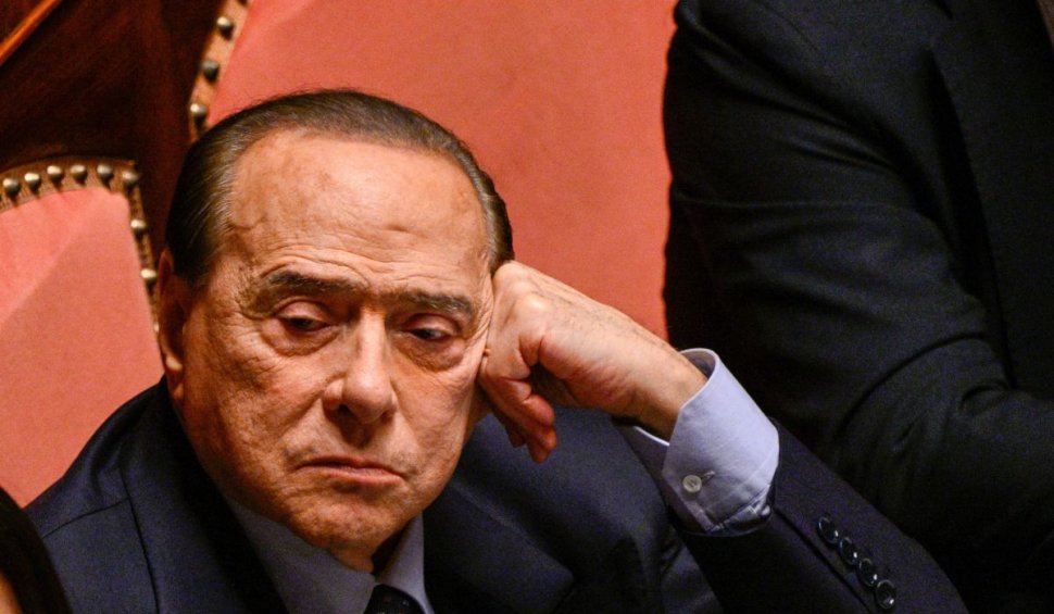 Liderul Forza Italia, Silvio Berlusconi, a ajuns la Terapie Intensivă, la o săptămână după o altă internare în spital
