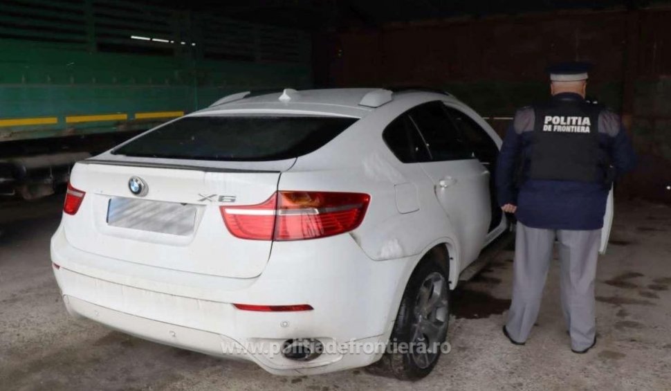 Un român a rămas fără un BMW X6, după ce poliţiştii de frontieră din Botoşani au primit o alertă