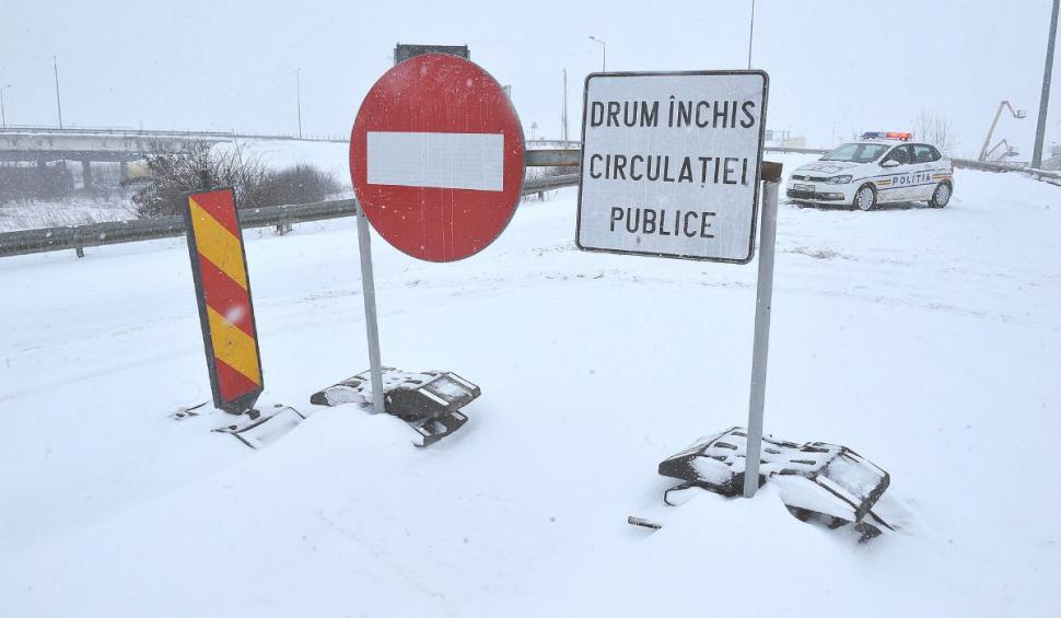 Vortexul polar face prăpăd în nordul Moldovei: Sute de oameni, rămaşi fără curent electric. Zeci de maşini, blocate pe drumuri 826884