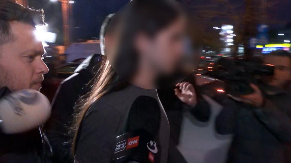 Mesajul postat de adolescentul de 16 ani din București, înainte să o atace pe profesoară cu un cuțit. Elevii se tem să mai meargă la școală 827134