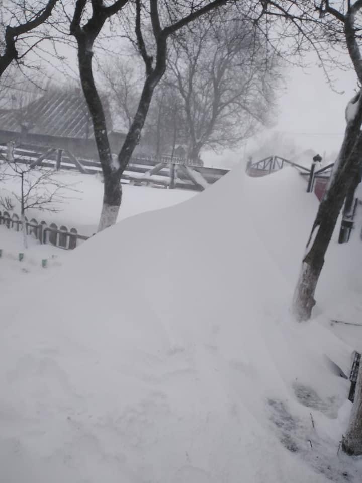 Vortexul polar face prăpăd în România! Pompierii intervin să salveze sute de persoane blocate din cauza zăpezii 827157