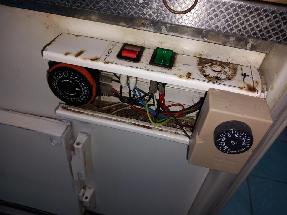 Inspectorii ANPC, razie în Piaţa Rahova din Bucureşti 827509