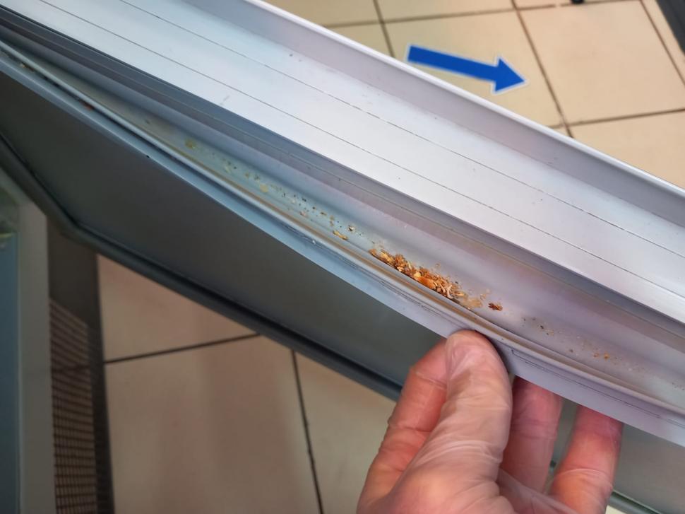 Inspectorii ANPC, razie în Piaţa Rahova din Bucureşti 827512