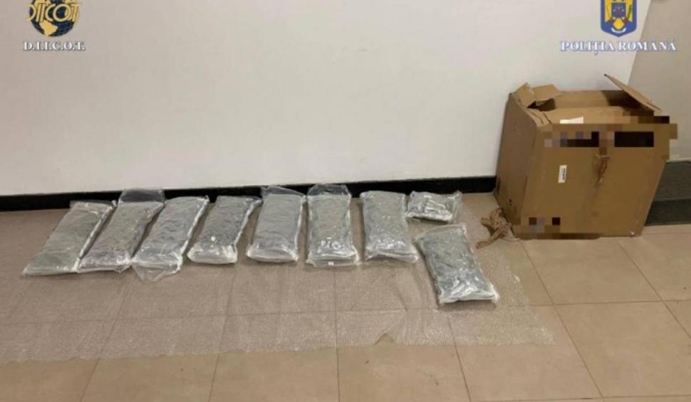 Doi dealeri au fost prinși în flagrant când preluau nouă kilograme de droguri, în Timișoara 827677