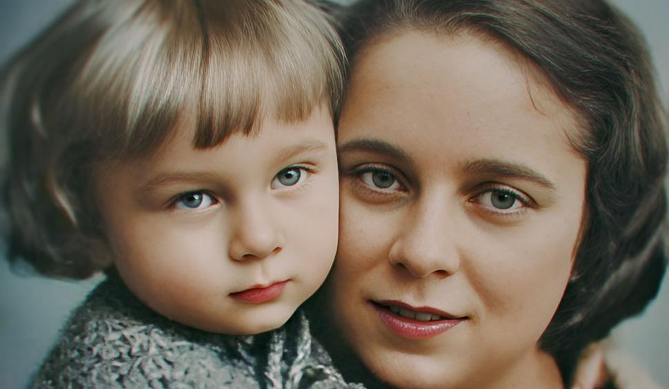 Recunoşti băieţelul durduliu, blond cu ochii verzi? E un român cunoscut de toţi elevii | Ultimele sale cuvinte au fost: "Respir, doctore, respir" 827697