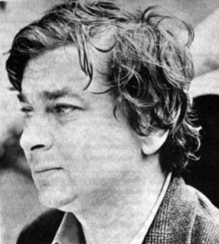 Recunoşti băieţelul durduliu, blond cu ochii verzi? E un român cunoscut de toţi elevii | Ultimele sale cuvinte au fost: "Respir, doctore, respir" 827712