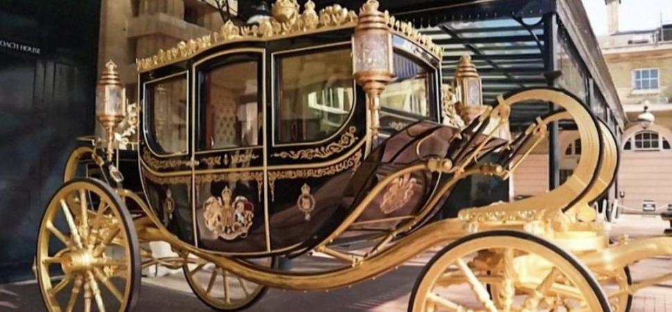 Imagini spectaculoase cu cele două caleşti pentru ceremoniile de încoronare a regelui Charles al III-lea 827911