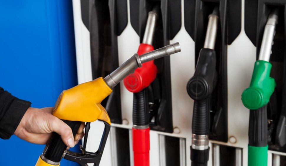 Benzina s-a scumpit iar. Prețul carburanţilor în România, astăzi, 11 aprilie 2023