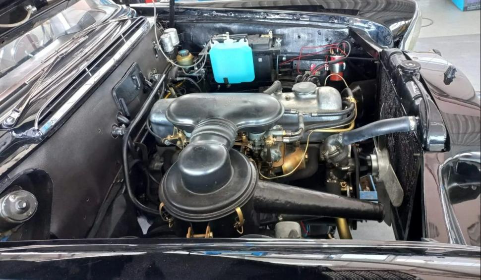 O maşină care a fost a lui Nicolae Ceauşescu a ajuns la RAR, pentru inspecția tehnică periodică 828009