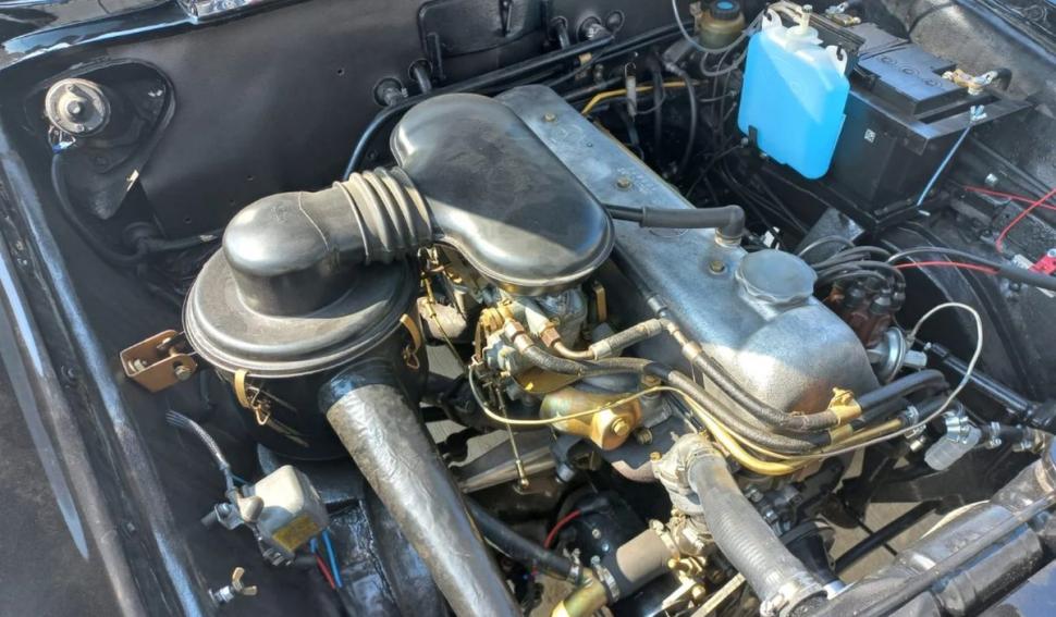 O maşină care a fost a lui Nicolae Ceauşescu a ajuns la RAR, pentru inspecția tehnică periodică 828010