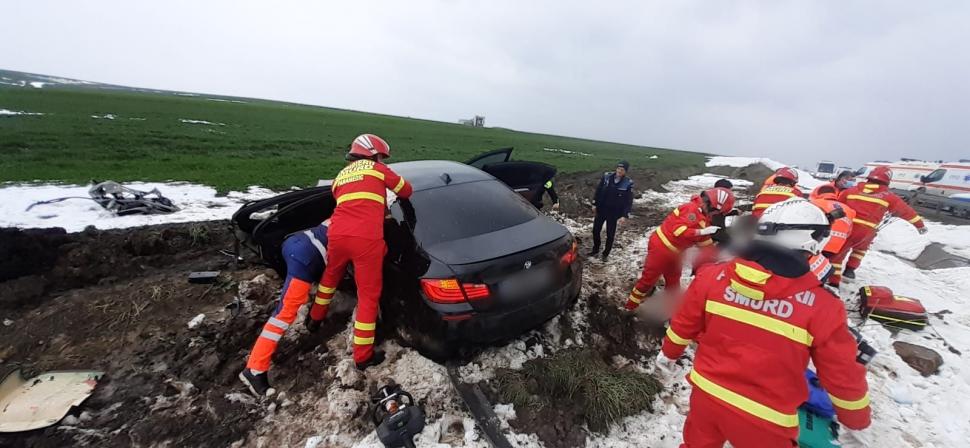 Tragedie pe centura ocolitoare a Sucevei: Un tânăr a murit, iar alți patru au fost răniți, după ce s-au răsturnat cu mașina 828101