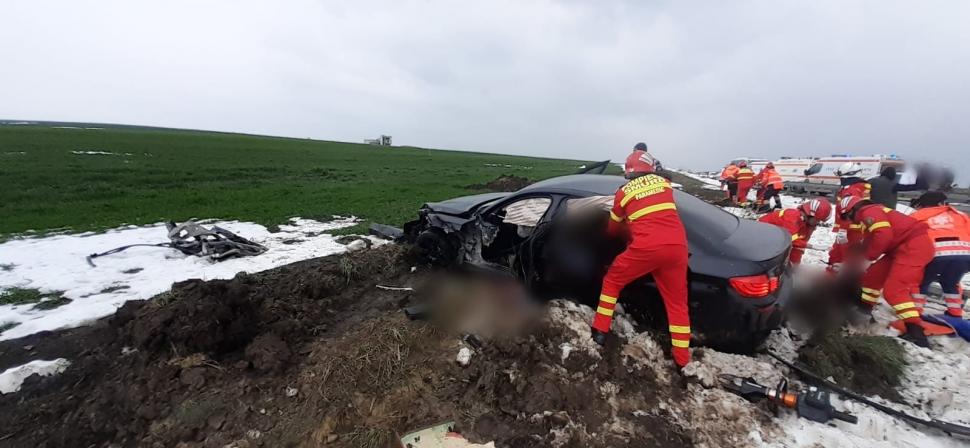 Tragedie pe centura ocolitoare a Sucevei: Un tânăr a murit, iar alți patru au fost răniți, după ce s-au răsturnat cu mașina 828102