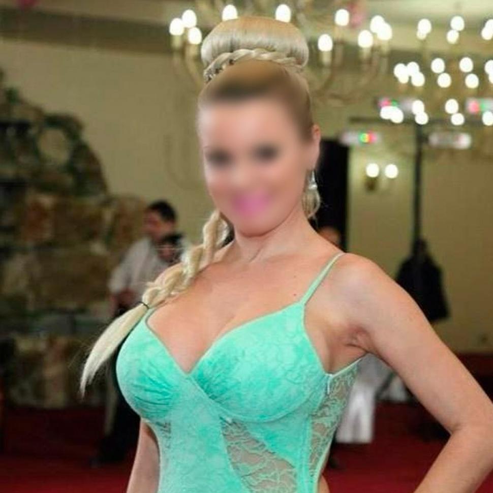 Ea este românca furată de 500.000 de euro. Îşi ţinea banii într-un seif din casă, iar hoţii ar fi acţionat la pont şi au cheltuit averea 828320