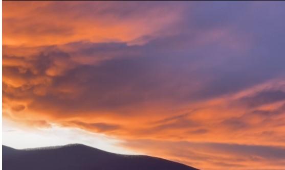 Apus de soare spectaculos în Vinerea Mare, pe cerul din Alba Iulia | Explicaţia meteorologilor 828784