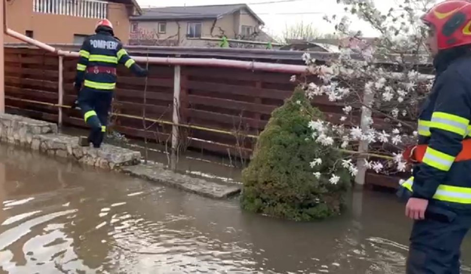 Dezastru înainte de Paște. Zeci de case, inundate după o avarie la o conductă, în Cluj
