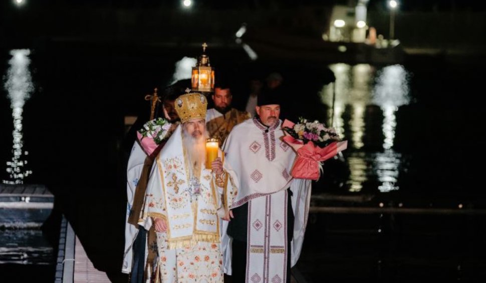 IPS Teodosie va aduce Lumina Sfântă din largul Mării Negre. Anunțul făcut de Arhiepiscopia Tomisului