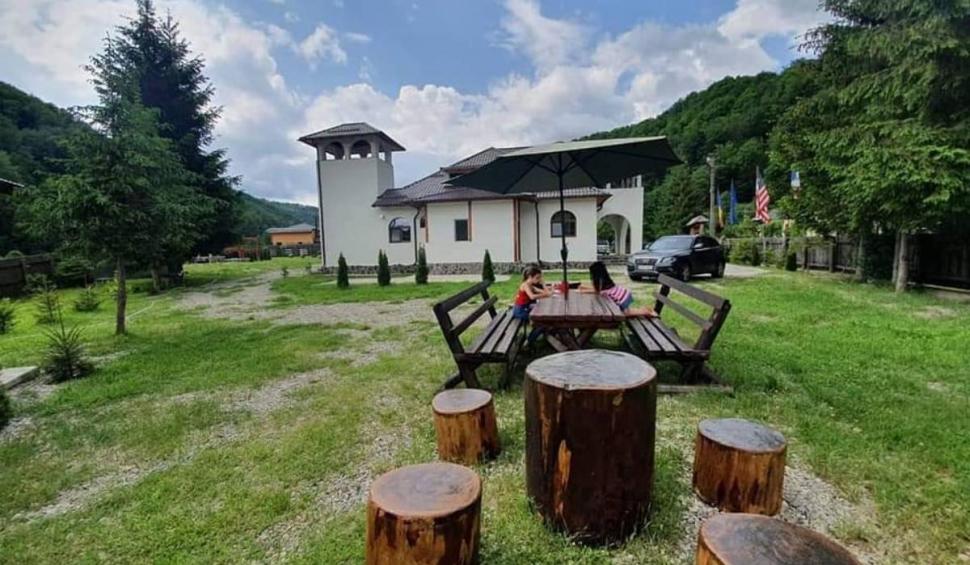 Monica Anghel are pensiunea plină, de Paște. Cât costă un sejur de sărbători 828665