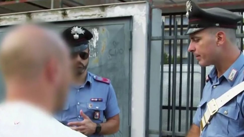 Șoferul unui microbuz cu români a fost arestat în Italia | Ce au descoperit carabinierii