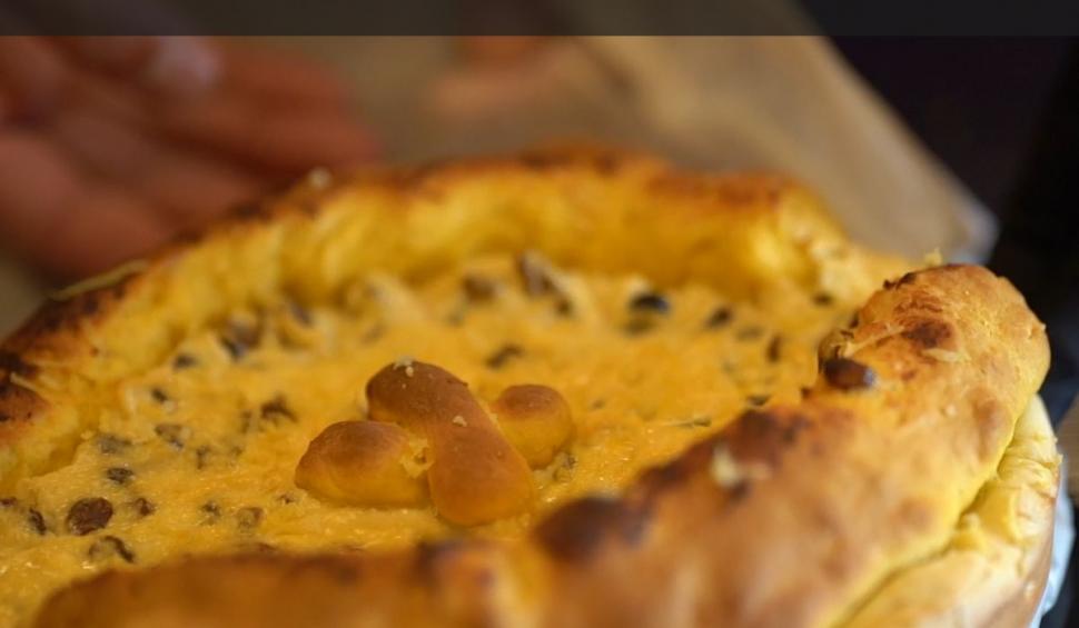 Iulia Albu a gătit alături de Ştefan Lungu în Sâmbăta Mare. "De Paşte l-am mâncat pe Ţuchili, iepurele meu" 828515