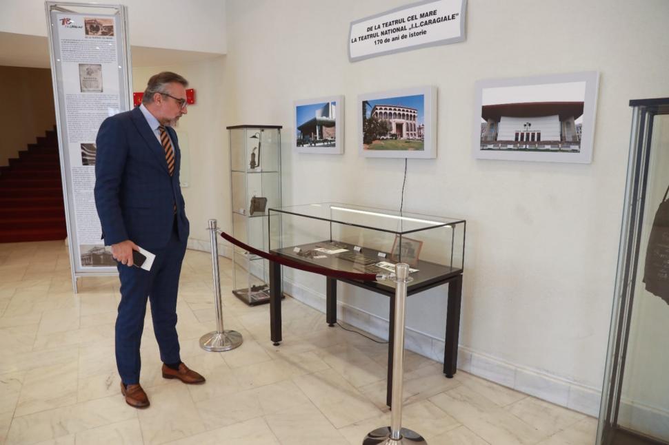 Ministrul Culturii, mesaj de Ziua Mondială a Artei: ”Să ne cinstim artiștii și să ne bucurăm de creațiile lor!” 828880