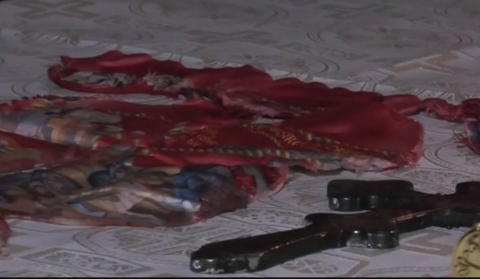 Miracol la biserica arsă de Florii, din Borșa. Sute de credincioși au venit să vadă minunea 828809