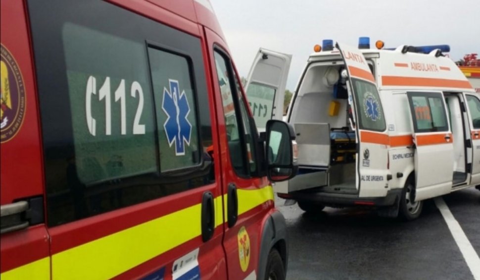 Trei persoane rănite, printre care şi o fetiță de 2 ani, după un accident rutier, în Buzău