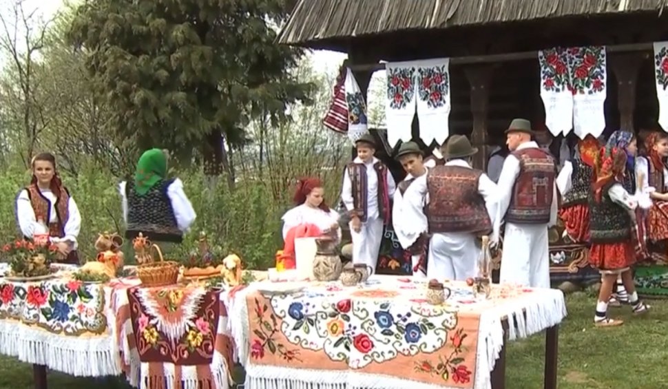 Imagini cu un Paşte de vis petrecut într-un loc unic în lume | Petreceri maraton la festivalul tradiţiilor din Maramureş