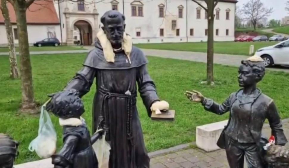 Cetatea din Alba Iulia, vandalizată cu aluat din gunoiul unui magazin 829357