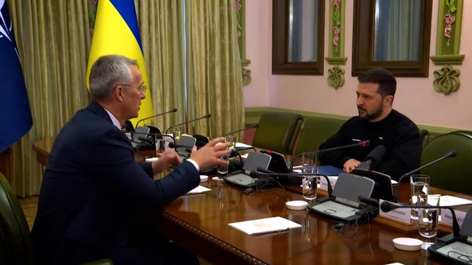 Jens Stoltenberg, mesaj pentru Moscova transmis de la Kiev: "Viitorul Ucrainei este în NATO" | Zelenski: "E momentul să primim o invitație corespunzătoare" 829621