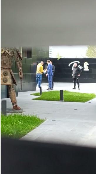 Fraţii Tate vor să scape de arestul la domiciliu | Ce spun instanţele 829866