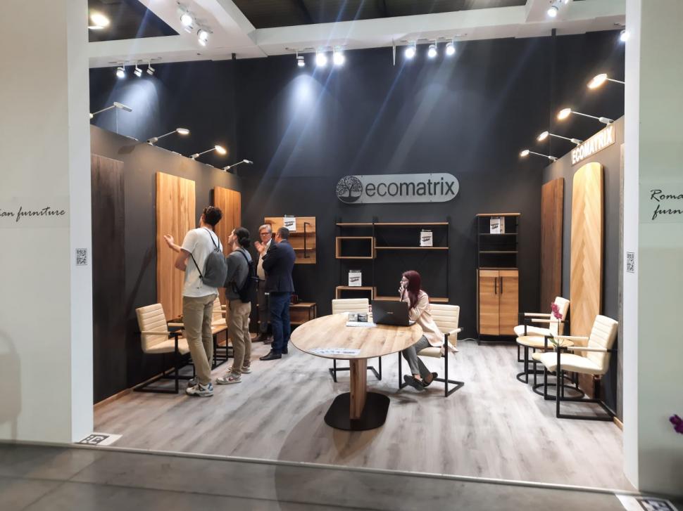 Producători români de mobilă își expun colecțiile la Salone del Mobile Milano 2023 829729