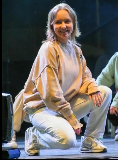 Alexia, tânăra cu mâinile replantate de medici, a urcat din nou pe scenă la un festival din Botoşani 830248