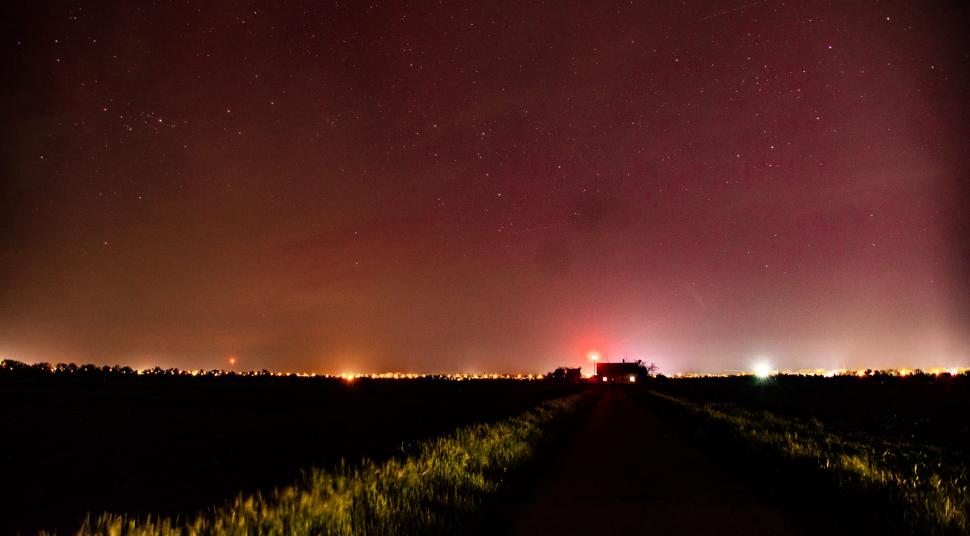 Fenomen inedit pe cerul Europei! Aurora Boreală, vizibilă din mai multe țări, inclusiv din Ungaria 830132